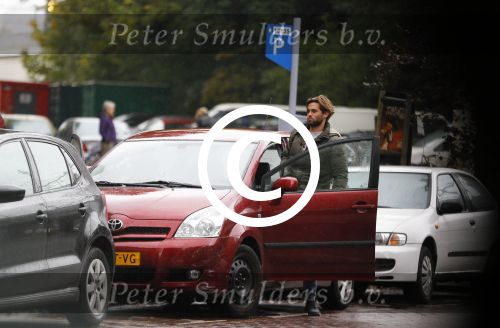 Amsterdam 21 oktober 2015
Manuel Broekman gaat met zijn vriendin Adriana Mosk met hun hond naar de dierenarts.