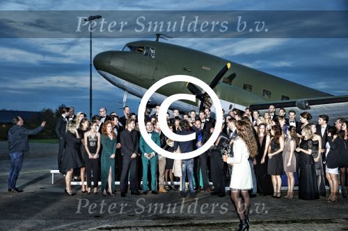 Katwijk, 30 Oktober 2015
5 jaar Soldaan van Oranje
Marco de Koning van Royal Promotions samen met de  oude en nieuwe crew bij de Dakota