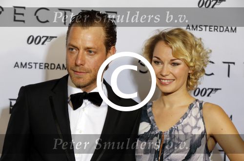 Amsterdam 28 oktober 2015
Premiere James Bond spectre in Tuschinski. Mark v Eeuwen met (een) vriendin