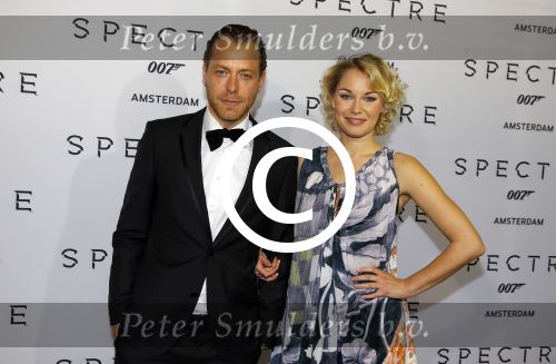 Amsterdam 28 oktober 2015
Premiere James Bond spectre in Tuschinski. Mark v Eeuwen met (een) vriendin