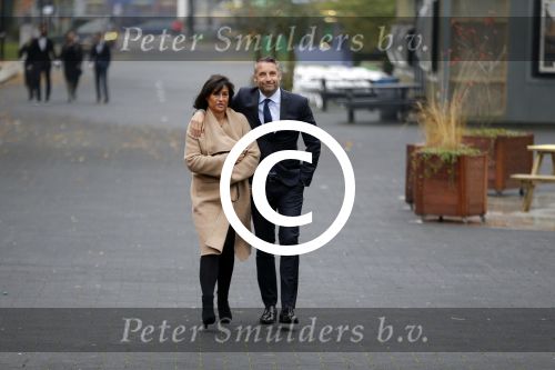 Hilversum 18 oktober 2015
Premiere nieuwe show in studio 21 Pandora. Matthias Scholten met een kennis
