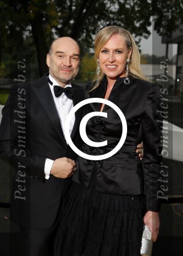 Hilversum 18 oktober 2015
Premiere nieuwe show in studio 21 Pandora. Monique Collignon met man