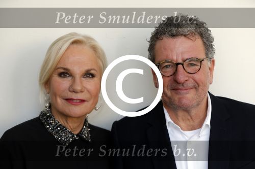 Amsterdam 3 november 2015
Perspresentatie en 10 jarig bestaan Max tv op paleis soestdijk.
Edwin de Vries en Monique v d Ven