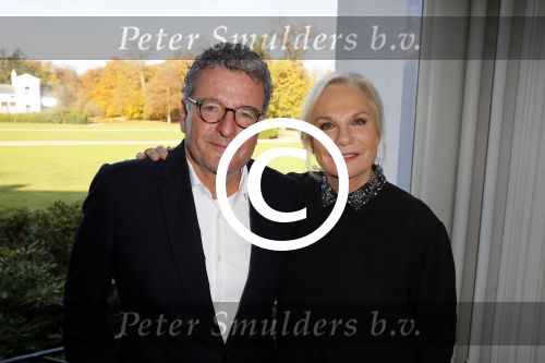 Amsterdam 3 november 2015
Perspresentatie en 10 jarig bestaan Max tv op paleis soestdijk.
Edwin de Vries en Monique v d Ven