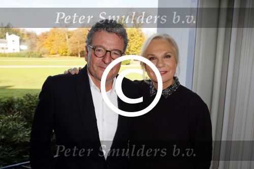 Amsterdam 3 november 2015
Perspresentatie en 10 jarig bestaan Max tv op paleis soestdijk.
Edwin de Vries en Monique v d Ven