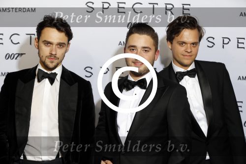 Amsterdam 28 oktober 2015
Premiere James Bond spectre in Tuschinski. nathan Moszkowiczmet vrienden