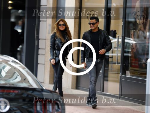 Amsterdam 13 september 2015
Olcay Gulsen met haar verloofde Frans op de pc hooftstraat op scooters