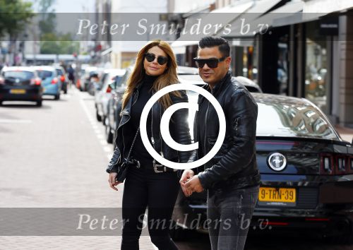 Amsterdam 13 september 2015
Olcay Gulsen met haar verloofde Frans op de pc hooftstraat op scooters
