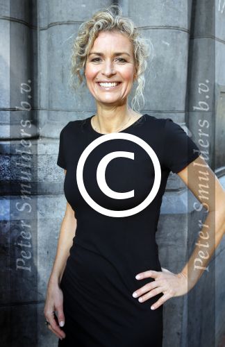 Amsterdam 2 november 2015
Presentatie boek Extase geschreven door Heleen v Royen Georgina Verbaan Daphne Deckers Susan Smit Patricia Snel Sophie v d Stap Chantal v Gastel Myrthe v d Meer Milou v d Will en Halina Reijn. De presenatie was bij Duchess.