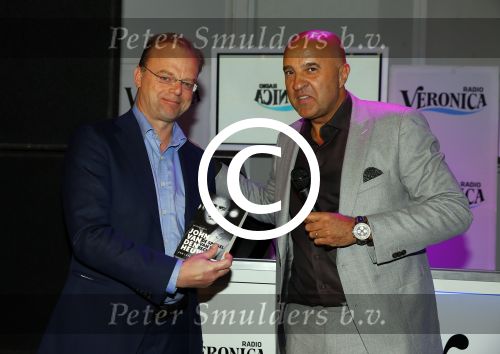 Amsterdam 16 oktober 2015 
Boekpresentatie John v d Heuvel bij de telegraaf. John met Paul Jansen de hoofdredacteur van de telegraaf
