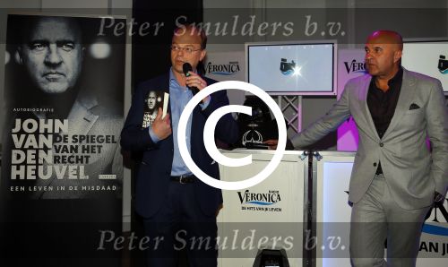 Amsterdam 16 oktober 2015 
Boekpresentatie John v d Heuvel bij de telegraaf. John met Paul Jansen de hoofdredacteur van de telegraaf