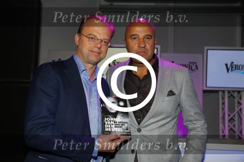 Amsterdam 16 oktober 2015 
Boekpresentatie John v d Heuvel bij de telegraaf. John met Paul Jansen de hoofdredacteur van de telegraaf