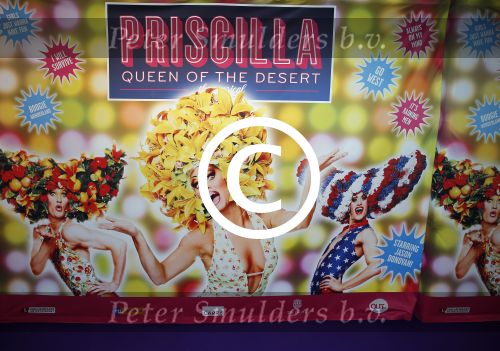 Amsterdam 11 november 2015
Premiere queen of the dessert met oa Jason Donovan Simon Greete Adam Bailey en Philip Childs in carre.