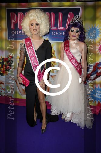Amsterdam 11 november 2015
Premiere queen of the dessert met oa Jason Donovan Simon Greete Adam Bailey en Philip Childs in carre.