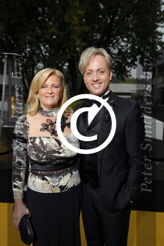 Hilversum 18 oktober 2015
Premiere nieuwe show in studio 21 Pandora. Remko Harms met ..