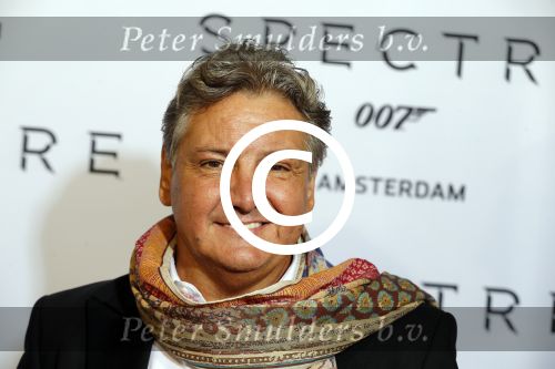 Amsterdam 28 oktober 2015
Premiere James Bond spectre in Tuschinski.
Rene Froger met zijn zoon