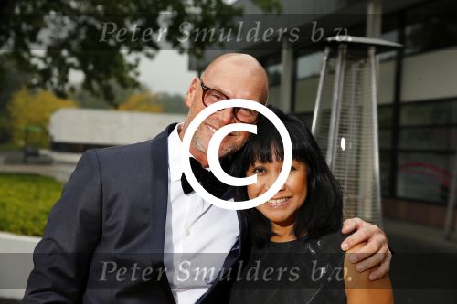 Hilversum 18 oktober 2015
Premiere nieuwe show in studio 21 Pandora. Rene Ros met vrouw