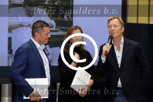 Amsterdam 19 oktober 2015 
Boekpresentatie Sacha de Boer en Jacob Jan Boerma in hotel Krasnapolsky. Man Rick Nieman praat het aan elkaar.