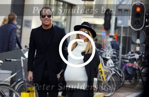 Amsterdam 30 oktober 2015
Robert Doornbos met zijn zwangere vriendin Chantal Bles