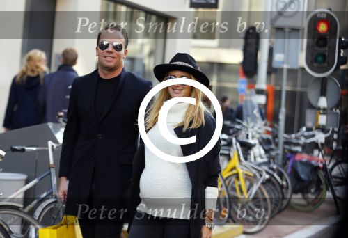 Amsterdam 30 oktober 2015
Robert Doornbos met zijn zwangere vriendin Chantal Bles