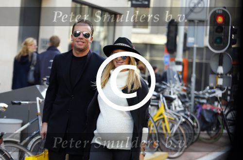 Amsterdam 30 oktober 2015
Robert Doornbos met zijn zwangere vriendin Chantal Bles