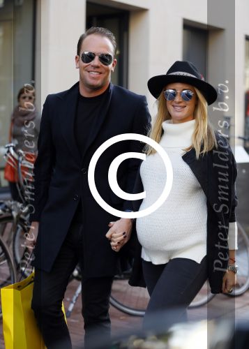 Amsterdam 30 oktober 2015
Robert Doornbos met zijn zwangere vriendin Chantal Bles