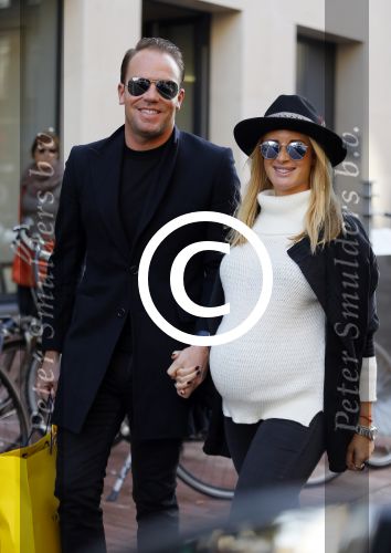 Amsterdam 30 oktober 2015
Robert Doornbos met zijn zwangere vriendin Chantal Bles