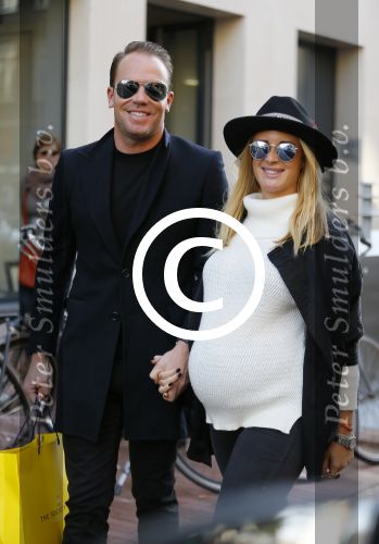 Amsterdam 30 oktober 2015
Robert Doornbos met zijn zwangere vriendin Chantal Bles