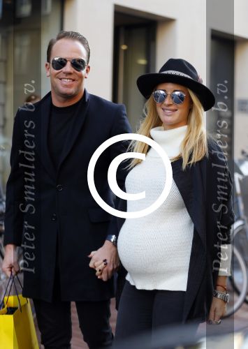 Amsterdam 30 oktober 2015
Robert Doornbos met zijn zwangere vriendin Chantal Bles