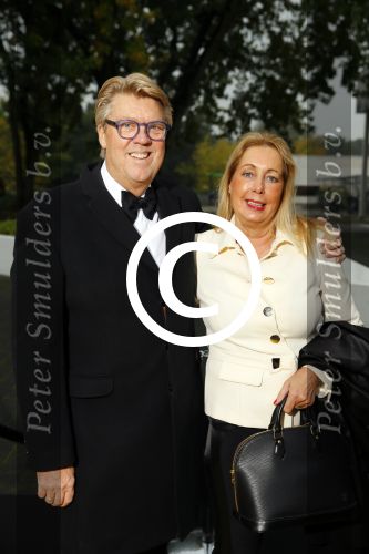 Hilversum 18 oktober 2015
Premiere nieuwe show in studio 21 Pandora. Robert Kranenborg met vrouw