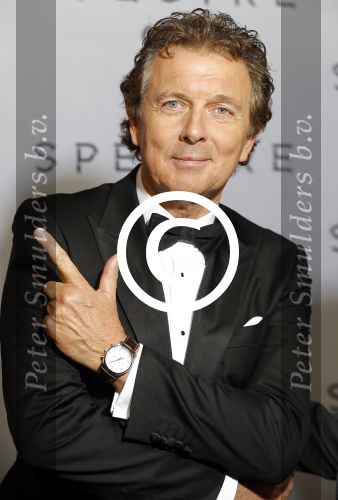Amsterdam 28 oktober 2015
Premiere James Bond spectre in Tuschinski. Robert met schoonzoon Robert