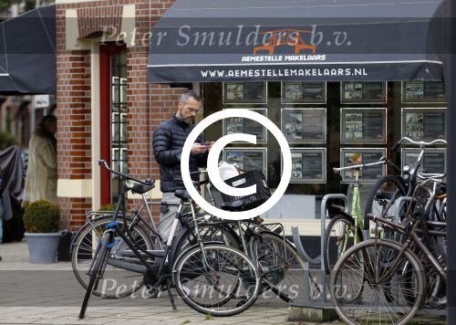 Amsterdam 20 oktober 2015 
Rolf Snoeren op de fiets in Amsterdam.