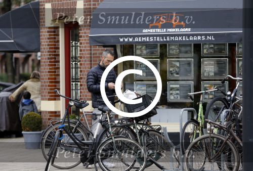 Amsterdam 20 oktober 2015 
Rolf Snoeren op de fiets in Amsterdam.