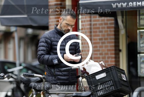 Amsterdam 20 oktober 2015 
Rolf Snoeren op de fiets in Amsterdam.