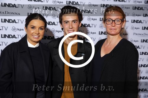 Amsterdam 26 oktober 2016
Presntatie Linda tv met oa Linda de Mol en Jildou van der Bijl .
Rosanna Kluivert met zoon Nino