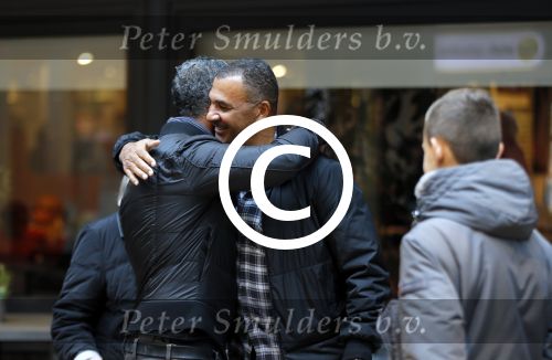Amsterdam 21 oktober 2015
Ruud Gullit met Vrirndin Karin in Gelderland plein. Frank Rijkaard met moeder