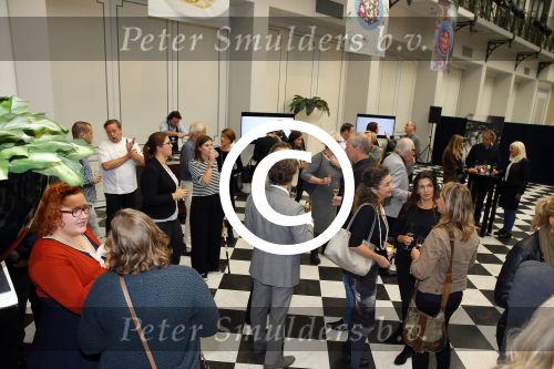 Amsterdam 19 oktober 2015 
Boekpresentatie Sacha de Boer en Jacob Jan Boerma in hotel Krasnapolsky. Man Rick Nieman praat het aan elkaar.