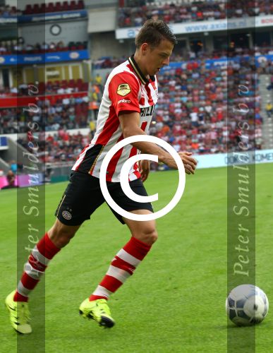 Eindhoven, 30 Augustus 2015
Kompetitie Seizoen 2015/2016
PSV-SC Feyenoord, eindstand 3-1
Santiago Arias
