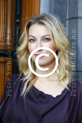 Amsterdam 2 november 2015
Presentatie boek Extase geschreven door Heleen v Royen Georgina Verbaan Daphne Deckers Susan Smit Patricia Snel Sophie v d Stap Chantal v Gastel Myrthe v d Meer Milou v d Will en Halina Reijn. De presenatie was bij Duchess.