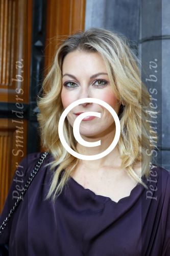 Amsterdam 2 november 2015
Presentatie boek Extase geschreven door Heleen v Royen Georgina Verbaan Daphne Deckers Susan Smit Patricia Snel Sophie v d Stap Chantal v Gastel Myrthe v d Meer Milou v d Will en Halina Reijn. De presenatie was bij Duchess.