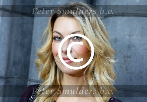 Amsterdam 2 november 2015
Presentatie boek Extase geschreven door Heleen v Royen Georgina Verbaan Daphne Deckers Susan Smit Patricia Snel Sophie v d Stap Chantal v Gastel Myrthe v d Meer Milou v d Will en Halina Reijn. De presenatie was bij Duchess.
