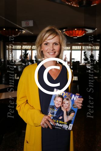 Volendam 29 oktober 2015
Presentatie nieuwe 100%NL met Koos v Plateringen Monique Smit en Tooske Ragas.