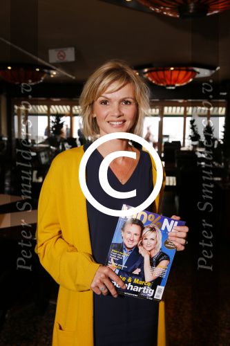 Volendam 29 oktober 2015
Presentatie nieuwe 100%NL met Koos v Plateringen Monique Smit en Tooske Ragas.