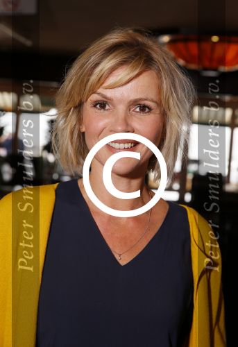 Volendam 29 oktober 2015
Presentatie nieuwe 100%NL met Koos v Plateringen Monique Smit en Tooske Ragas.