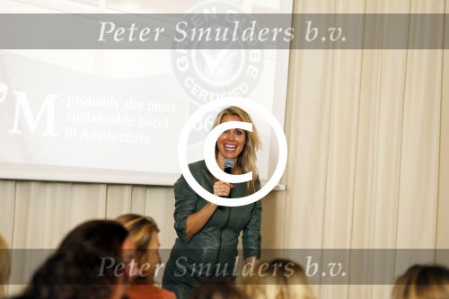 Amsterdam 18 oktober 2015
Vivian Reijs organiseert een dag in het movenpick hotel over voeding etc