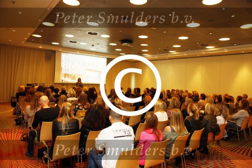Amsterdam 18 oktober 2015
Vivian Reijs organiseert een dag in het movenpick hotel over voeding etc