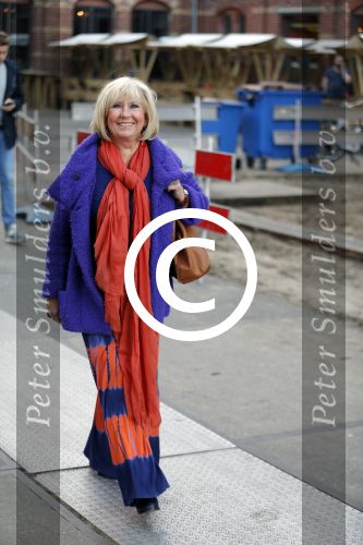Amsterdam 27 oktober 2015 
Willeke Alberti op straat.