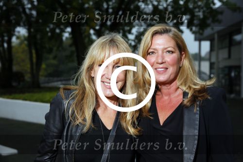 Hilversum 18 oktober 2015
Premiere nieuwe show in studio 21 Pandora. Xenia Kasper met een vriendin