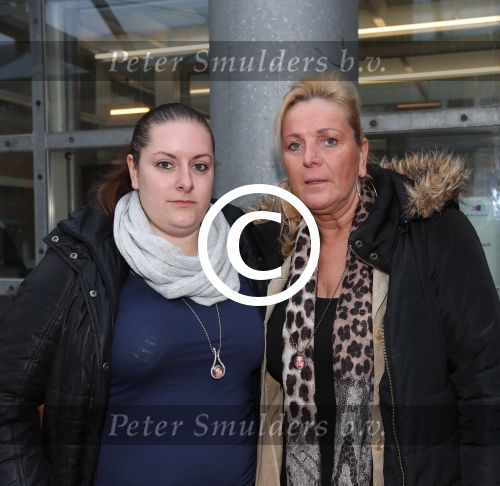 Den Bosch, 13 Oktober 2016
Rechtbank in de zaak Nicole v d Hurk
Op de foto Ad v d Hurk ex-vrouw Jolanda  v d Weijden met dochter Debbie v d Hurk
