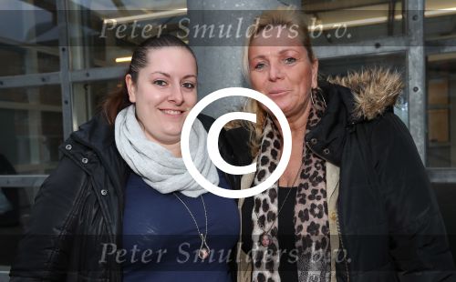 Den Bosch, 13 Oktober 2016
Rechtbank in de zaak Nicole v d Hurk
Op de foto Ad v d Hurk ex-vrouw Jolanda  v d Weijden met dochter Debbie v d Hurk